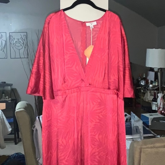 24. Fe Noel for Target kimono style dress in Fuchsia. Size 18 - Picture 2 of 10